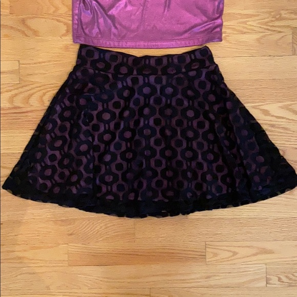 Two piece set - Picture 2 of 5